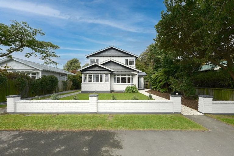 Photo of property in 17 Lionel Street, Avonside, Christchurch, 8061