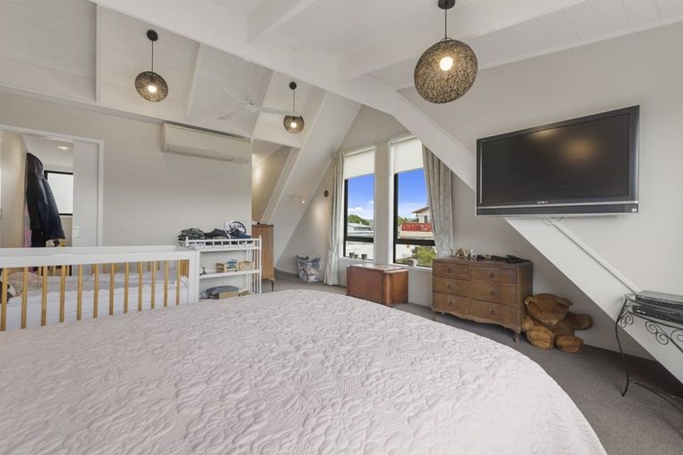 Photo of property in 87 Grand Vue Road, Kawaha Point, Rotorua, 3010