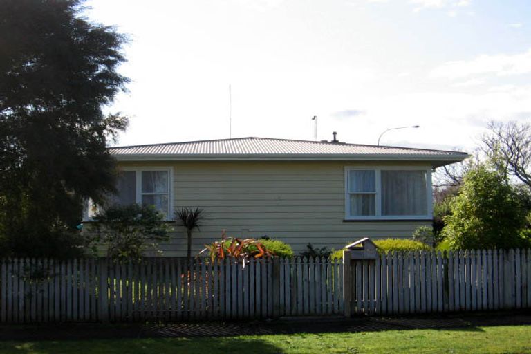 Photo of property in 17 Belgrave Place, Awapuni, Palmerston North, 4412