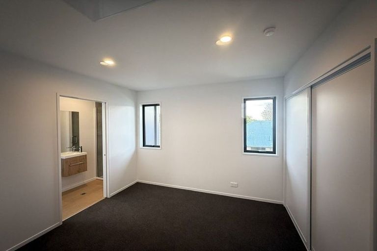 Photo of property in 4/26 Hargest Crescent, Sydenham, Christchurch, 8023