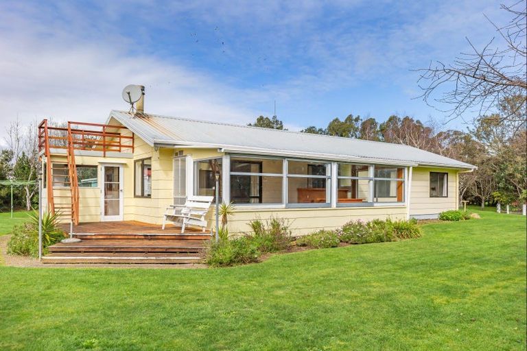 Photo of property in 218 Hokio Beach Road, Levin, 5571