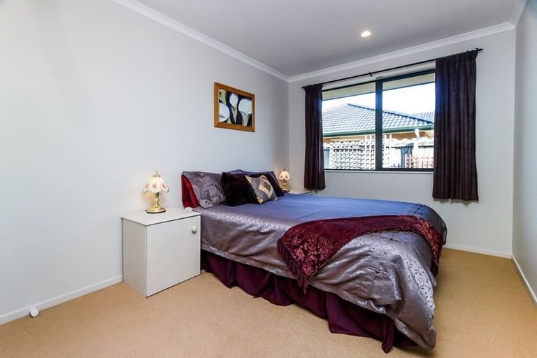 Photo of property in 6 Apsley Rise, Henderson, Auckland, 0612