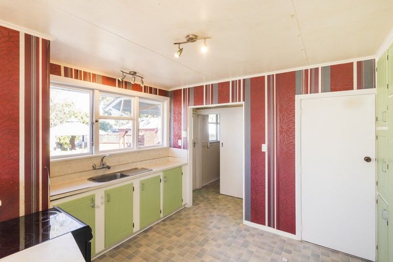 Photo of property in 6 Coventry Street, Highbury, Palmerston North, 4412