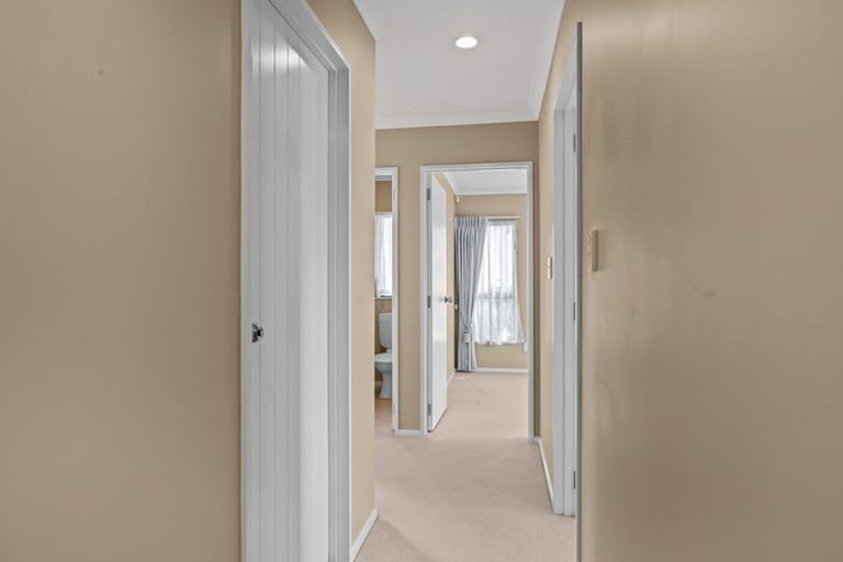 Photo of property in 43 Riverstone Road, Te Atatu Peninsula, Auckland, 0610