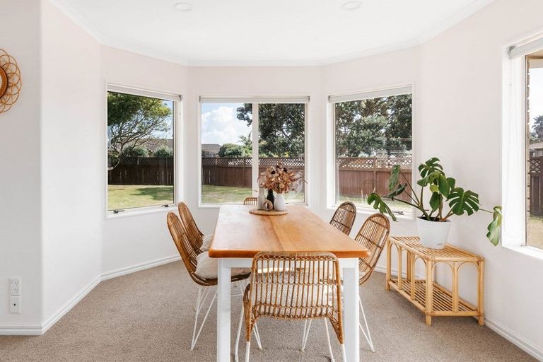 Photo of property in 142 Evans Road, Papamoa Beach, Papamoa, 3118