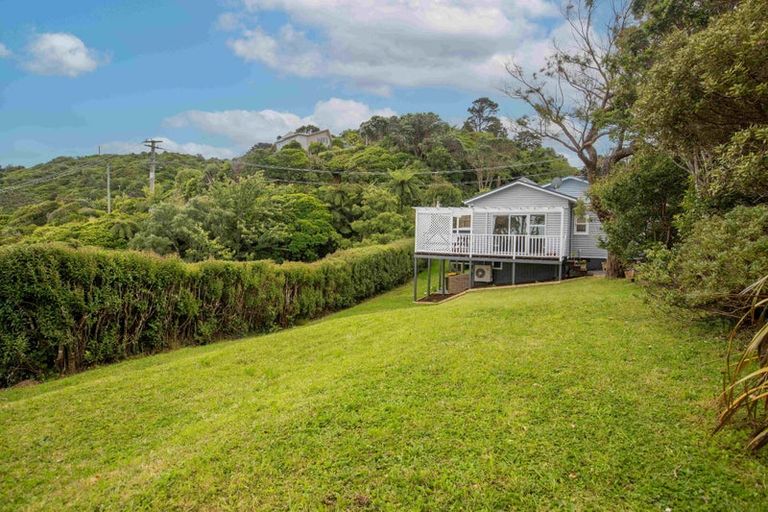 Photo of property in 50 Maungaraki Road, Korokoro, Lower Hutt, 5012