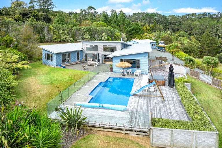 Photo of property in 26 Mccallum Drive, Sandspit, Warkworth, 0982