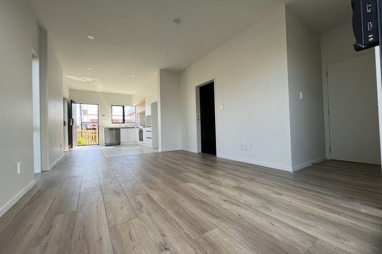 Photo of property in 2 Te Kaapia Road, Papakura, 2110