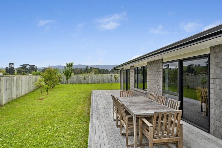 Photo of property in 17 Te Wiremu Lane, Otaki, 5512