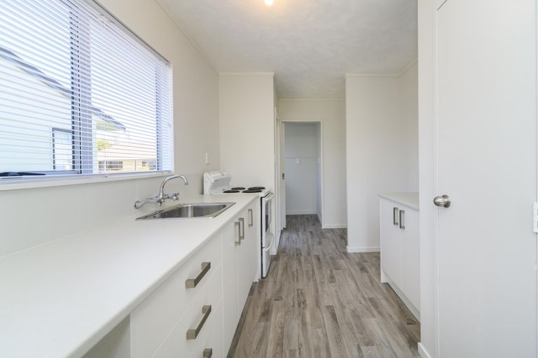 Photo of property in 52a Newton Place, Westbrook, Palmerston North, 4412