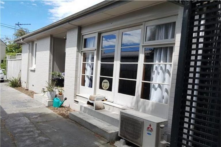 Photo of property in 2/27 Devonport Lane, St Albans, Christchurch, 8014