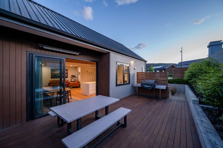 Photo of property in 9 Rocklands Court, Wanaka, 9305