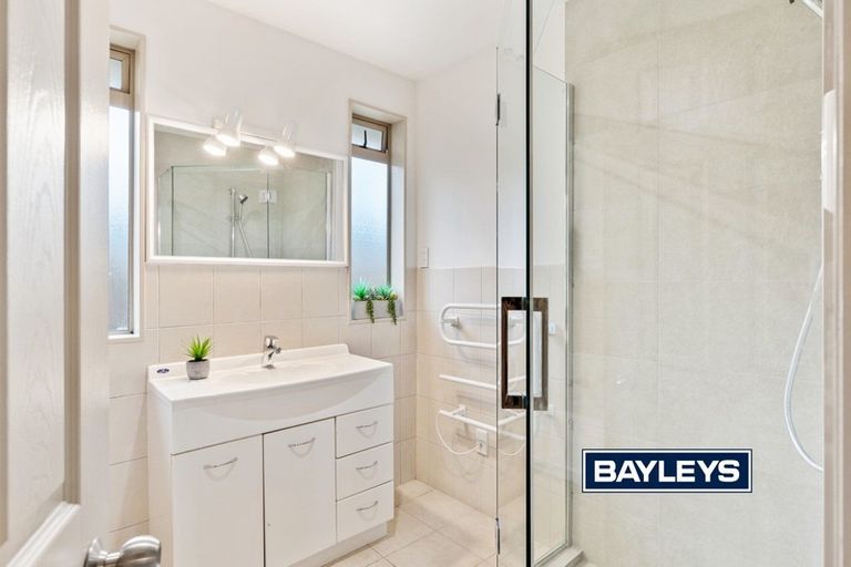 Photo of property in 25 Henry Partington Place, Greenhithe, Auckland, 0632