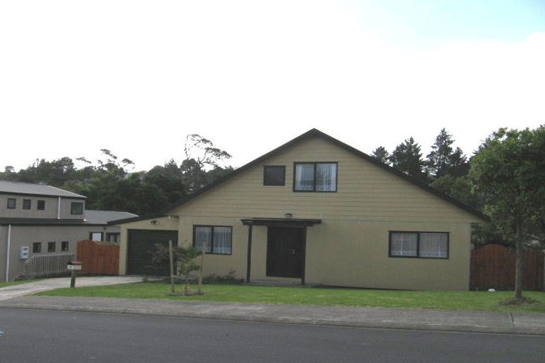 Photo of property in 23 Zefiro Drive, Massey, Auckland, 0614