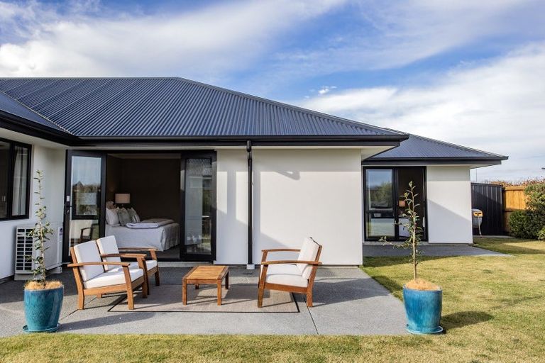 Photo of property in 64 Watkins Drive, Rangiora, 7400