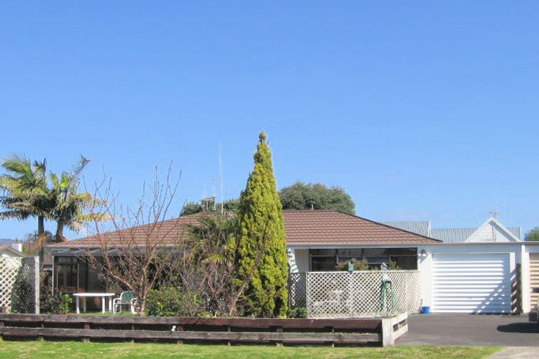 Photo of property in 37 Hawea Street, Mount Maunganui, 3116