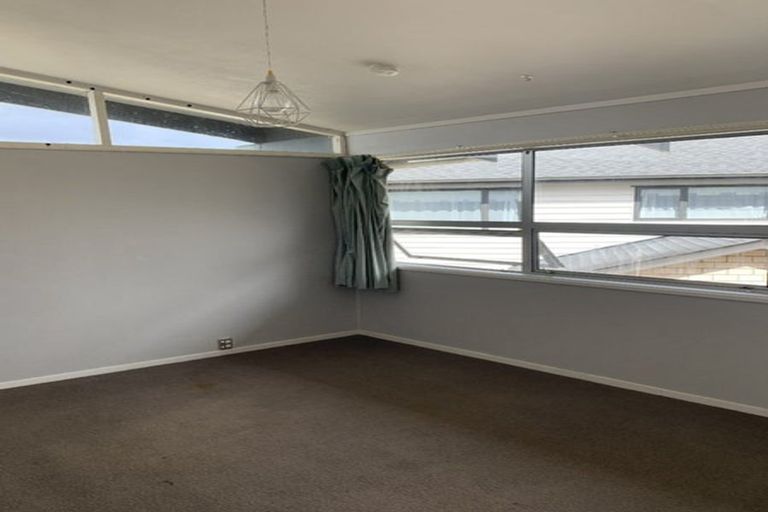 Photo of property in 1/33 Woodstock Road, Forrest Hill, Auckland, 0620