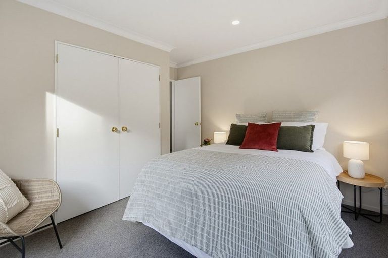 Photo of property in 20a Bowes Crescent, Strathmore Park, Wellington, 6022
