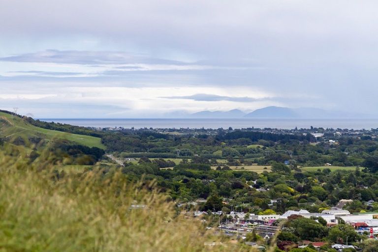 Photo of property in 28 Wilson Way, Waikanae, 5036