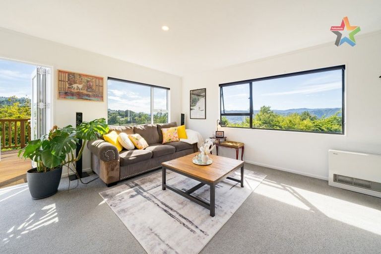 Photo of property in 26 Wisteria Grove, Maungaraki, Lower Hutt, 5010