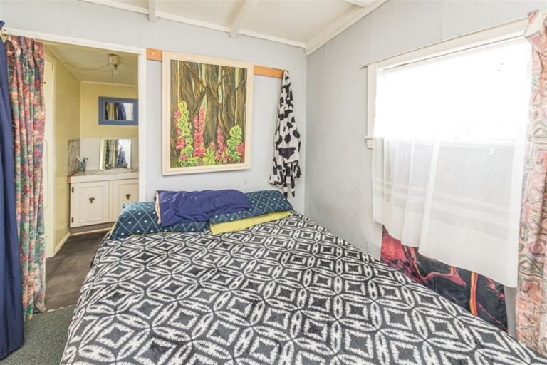 Photo of property in 64 Tawa Street, Gonville, Whanganui, 4501