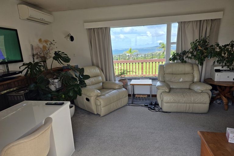 Photo of property in 521 East Coast Road, Murrays Bay, Auckland, 0630
