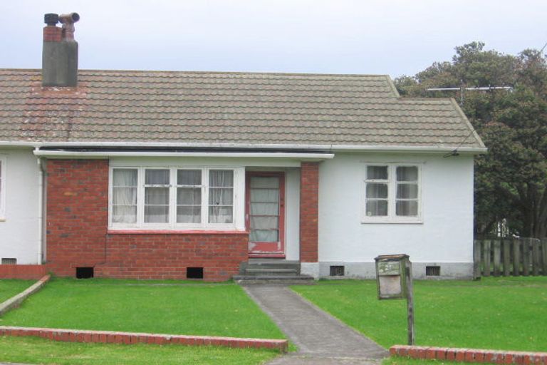 Photo of property in 21 Tirangi Road, Moera, Lower Hutt, 5010