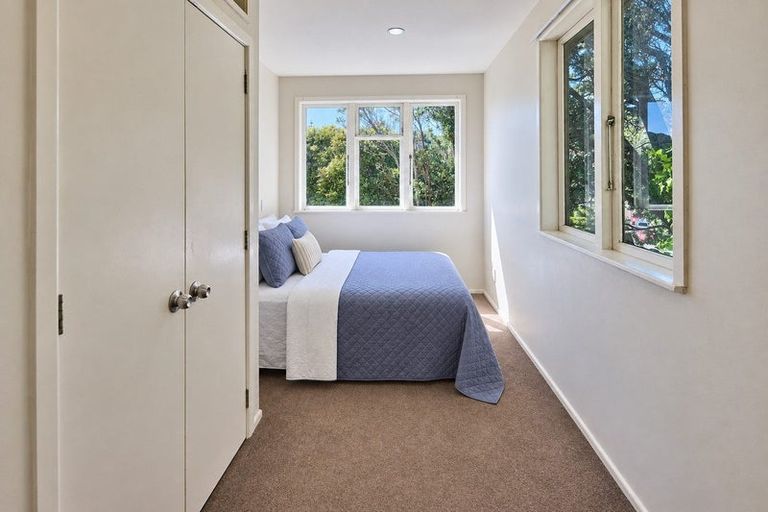 Photo of property in 8 Kiriwai Road, Paremata, Porirua, 5024