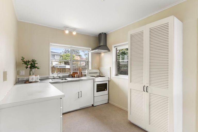 Photo of property in 1/159 Coronation Road, Hillcrest, Auckland, 0627