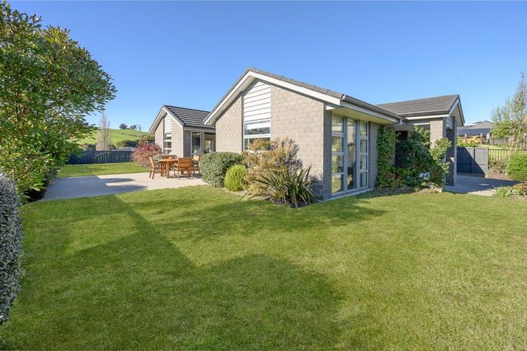 Photo of property in 5 Hayward Place, Ohauiti, Tauranga, 3112