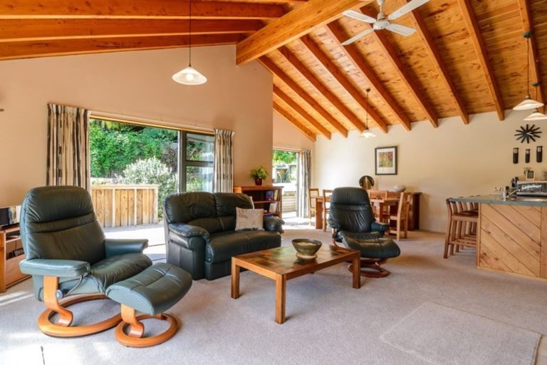 Photo of property in 26 Newgate Street, Picton, 7220