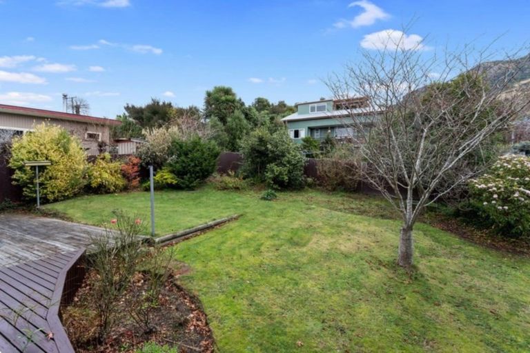 Photo of property in 5 Cholmondeley Lane, Governors Bay, Lyttelton, 8971