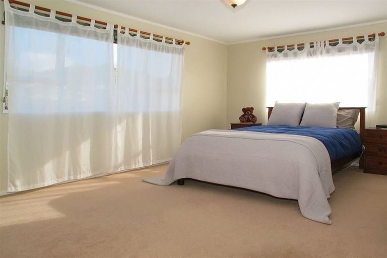 Photo of property in 4 Swinford Crescent, Johnsonville, Wellington, 6037