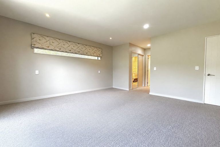 Photo of property in 16 Ruahine Place, Parklands, Christchurch, 8083