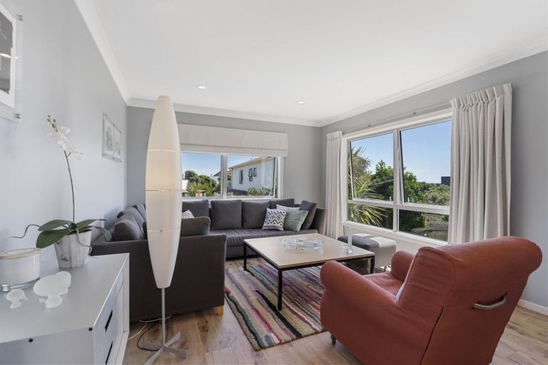 Photo of property in 155 Field Way, Waikanae Beach, Waikanae, 5036