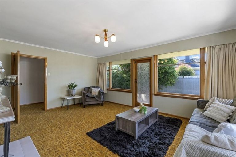 Photo of property in 20 Fovant Street, Russley, Christchurch, 8042
