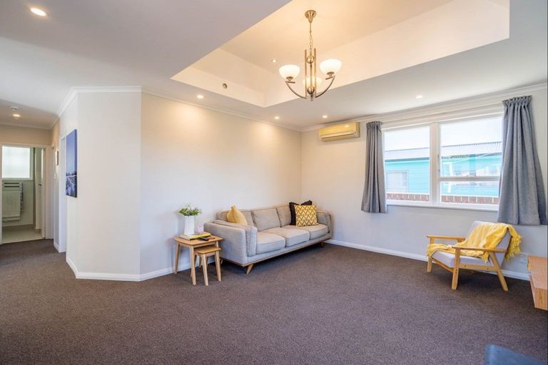 Photo of property in 53 Kirk Street, Otaki, 5512