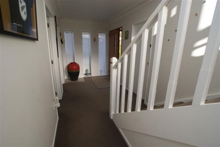 Photo of property in 1 Matai Place, Waikawa, Picton, 7220