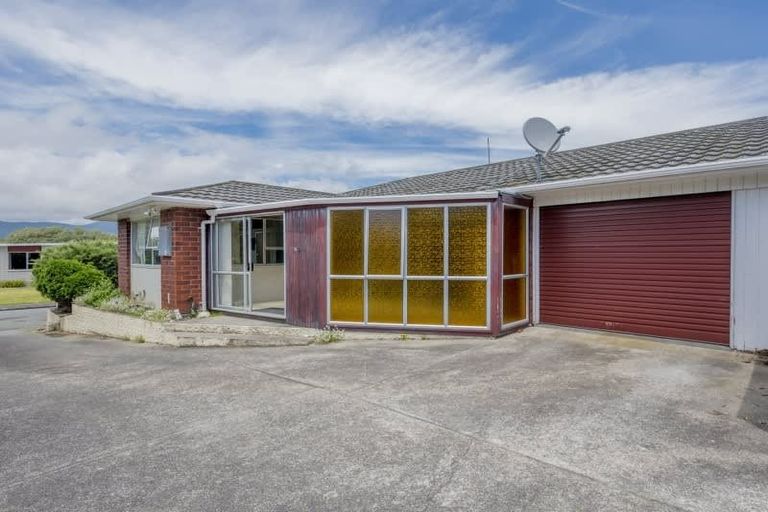 Photo of property in 2/40 Teoti Street, Paraparaumu Beach, Paraparaumu, 5032