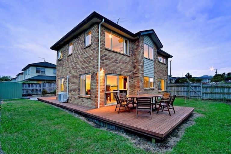 Photo of property in 12 Sarteano Drive, Manurewa, Auckland, 2105