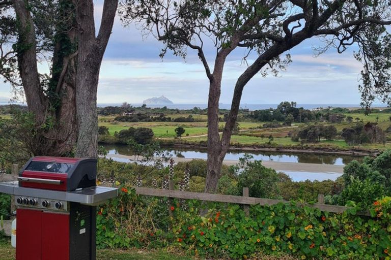 Photo of property in 92 Marsden Point Road, Ruakaka, 0116