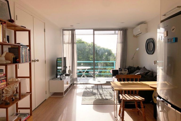 Photo of property in 2 Maungawhau Road, Epsom, Auckland, 1023