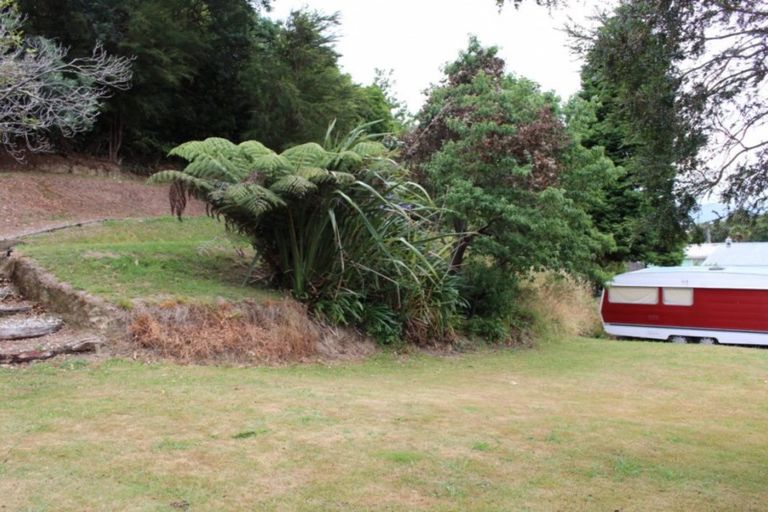 Photo of property in 37a Wairau Road, Picton, 7220