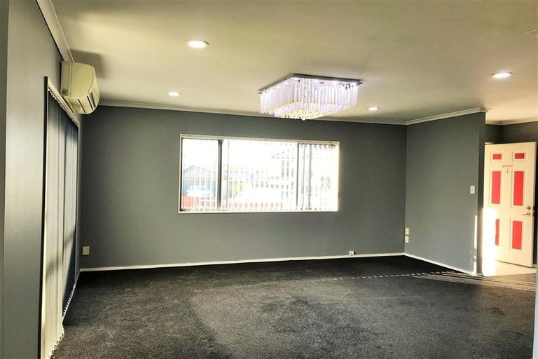 Photo of property in 66 Robert Ross Place, Clendon Park, Auckland, 2103