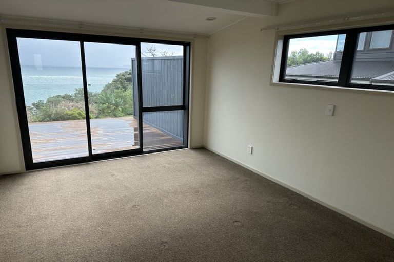 Photo of property in 1446 Whangaparaoa Road, Army Bay, Whangaparaoa, 0930