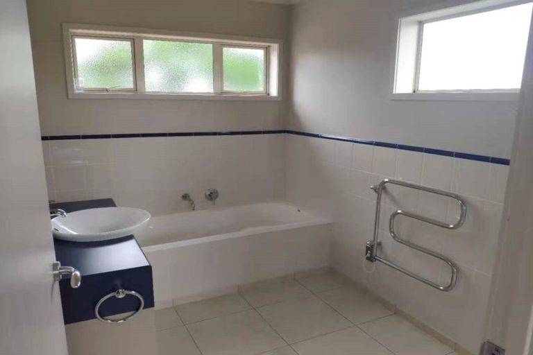 Photo of property in 42 Rame Road, Greenhithe, Auckland, 0632