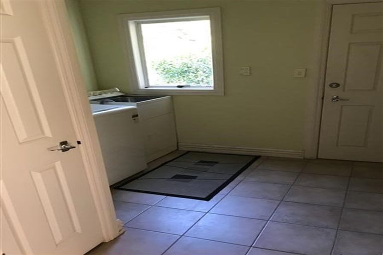 Photo of property in 26 Awhiorangi Promenade, Swanson, Auckland, 0816