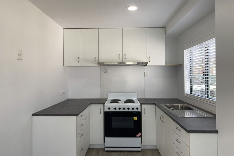 Photo of property in 16 Te Kanawa Crescent, Henderson, Auckland, 0610