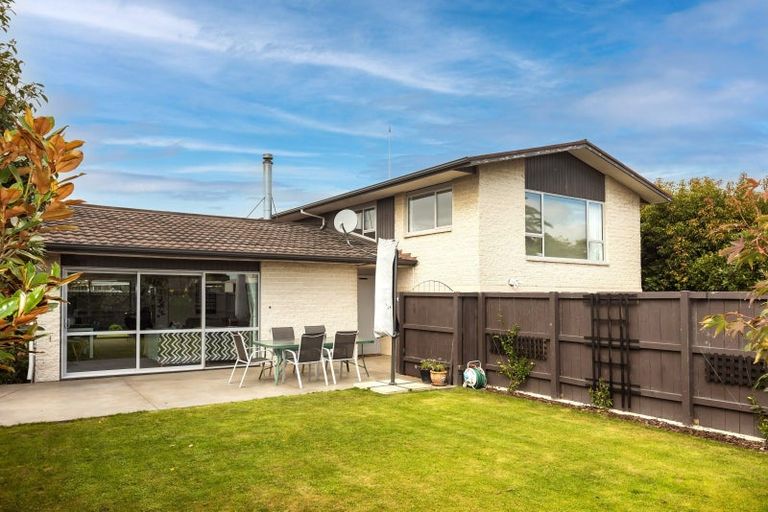 Photo of property in 5 Beaumaris Place, Sockburn, Christchurch, 8042