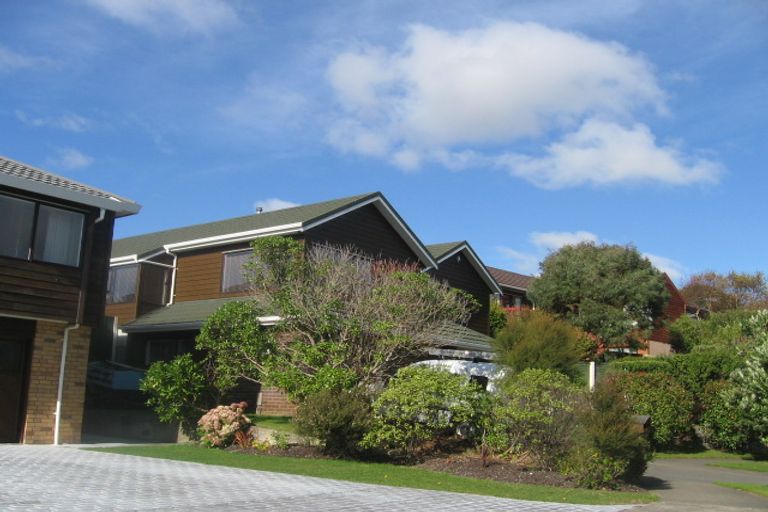 Photo of property in 5 Eclipse Lane, Whitby, Porirua, 5024